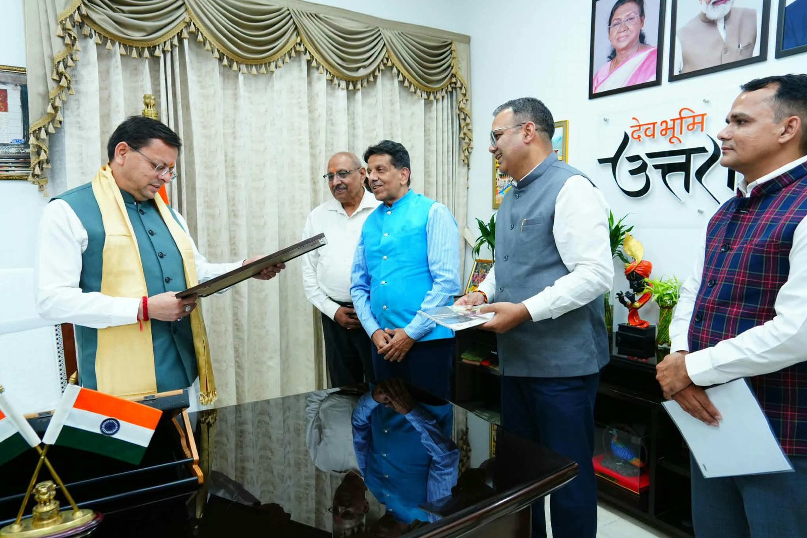 सीएम धामी से मिले ईईपीसी के चेयरमैन पंकज चड्ढा