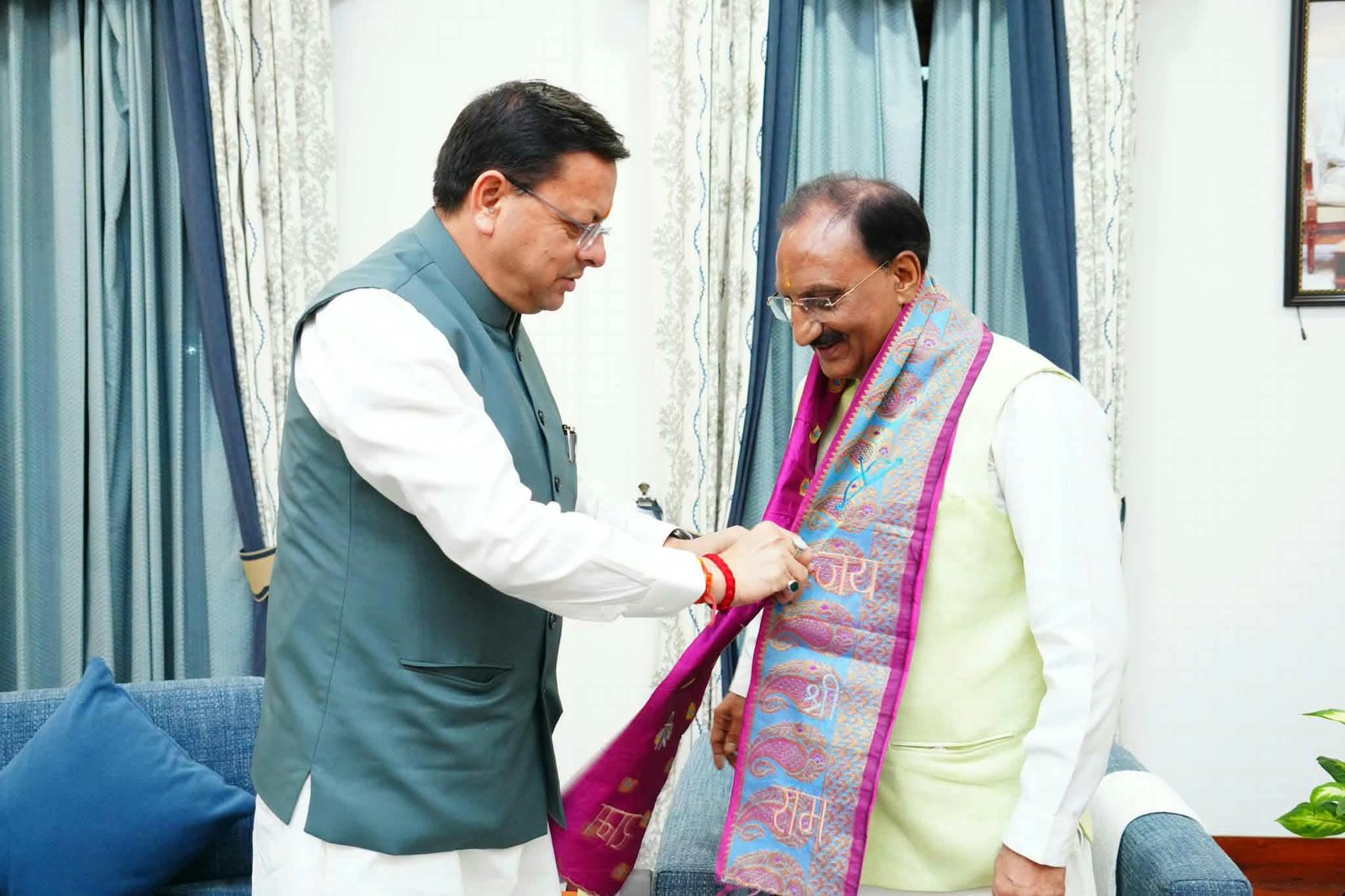 सीएम धामी से रमेश पोखरियाल निशंक की मुलाकात सीएम धामी से रमेश पोखरियाल निशंक की मुलाकात