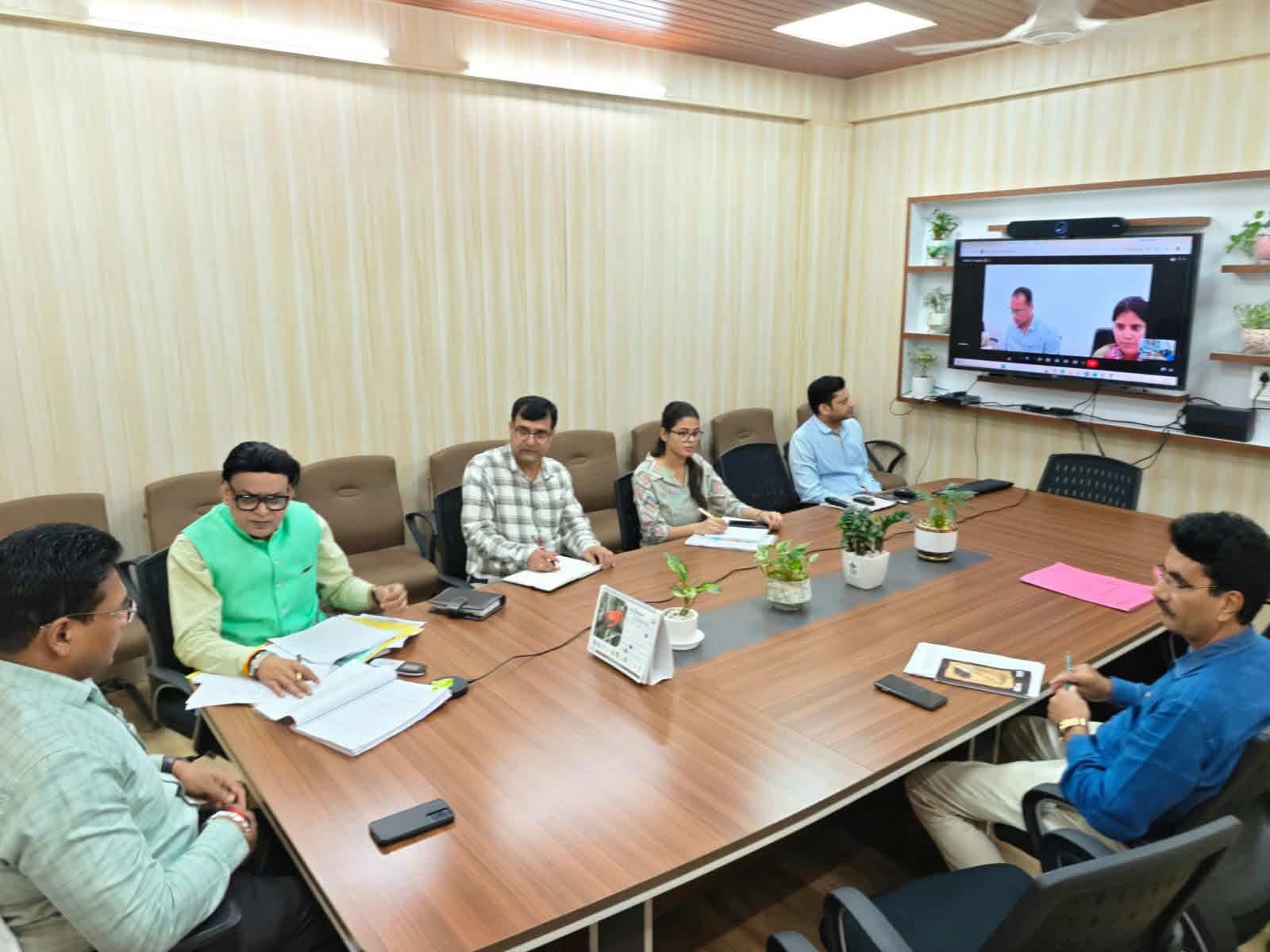 राज्य में यातायात और पार्किंग सुविधा बढ़ाने पर जोर