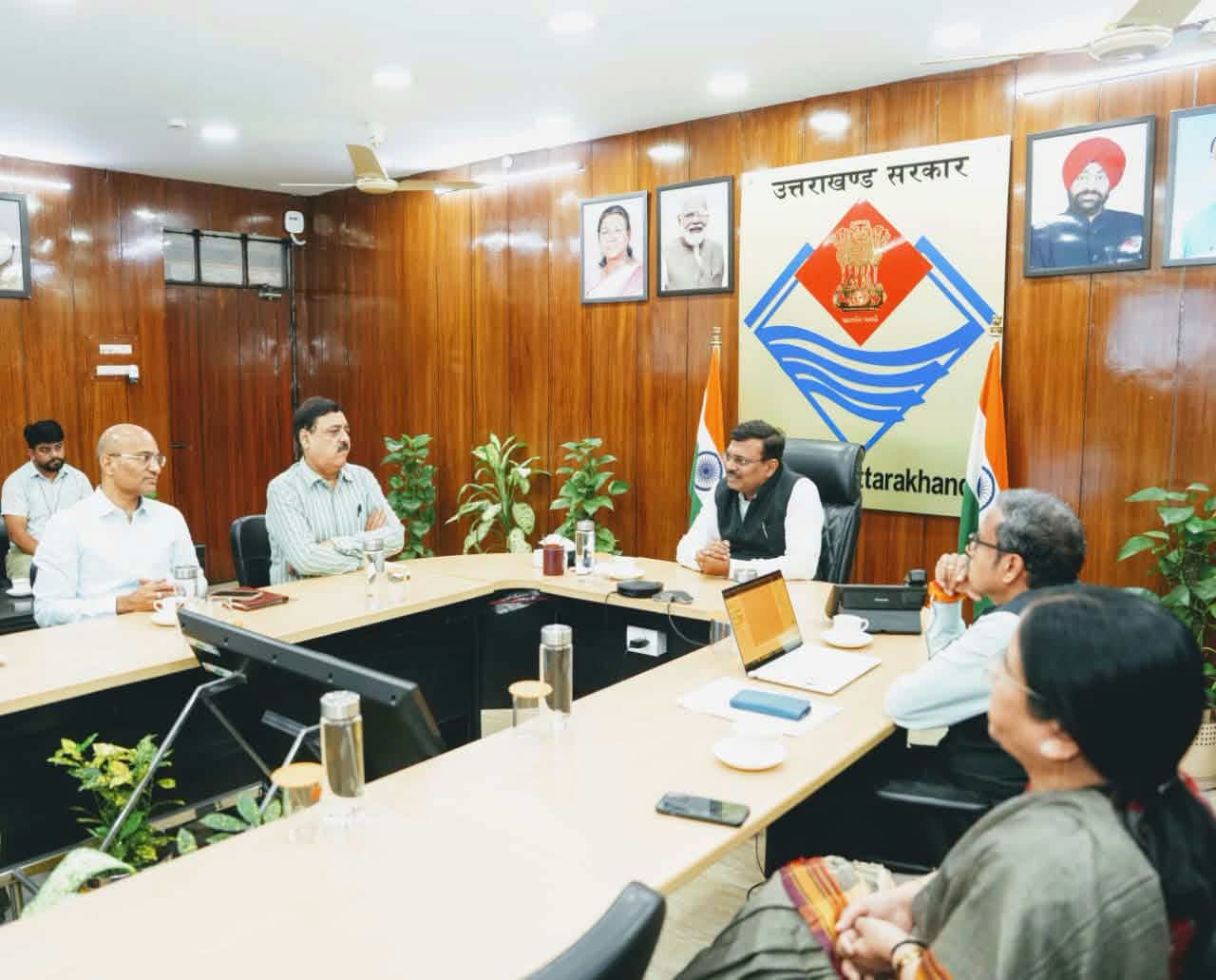 मुख्य सचिव ने युवाओं से जुड़े मसले पर की अहम बैठक