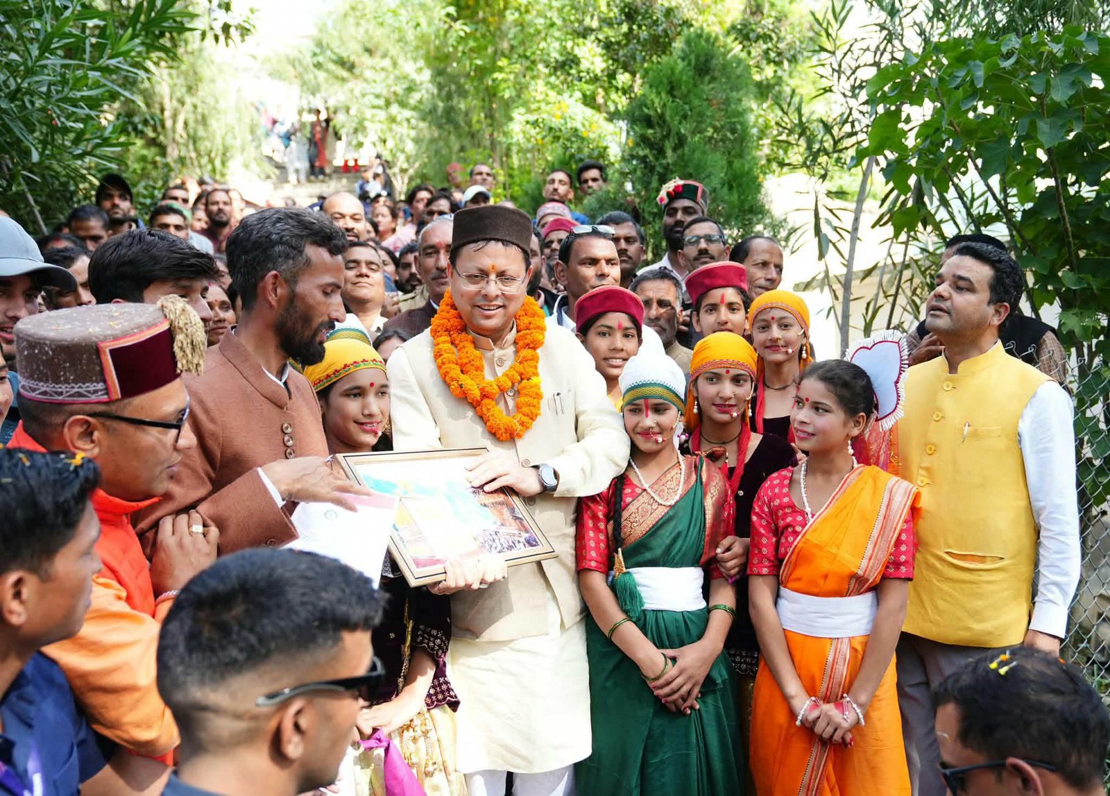 सीएम धामी ने उत्तरकाशी को दी 217 करोड़ रुपये की योजनाओं की सौगात