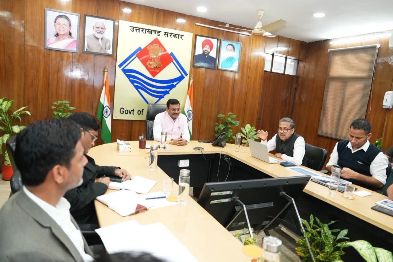 मुख्य सचिव ने की कौशल विकास और सेवा योजन विभाग की समीक्षा बैठक