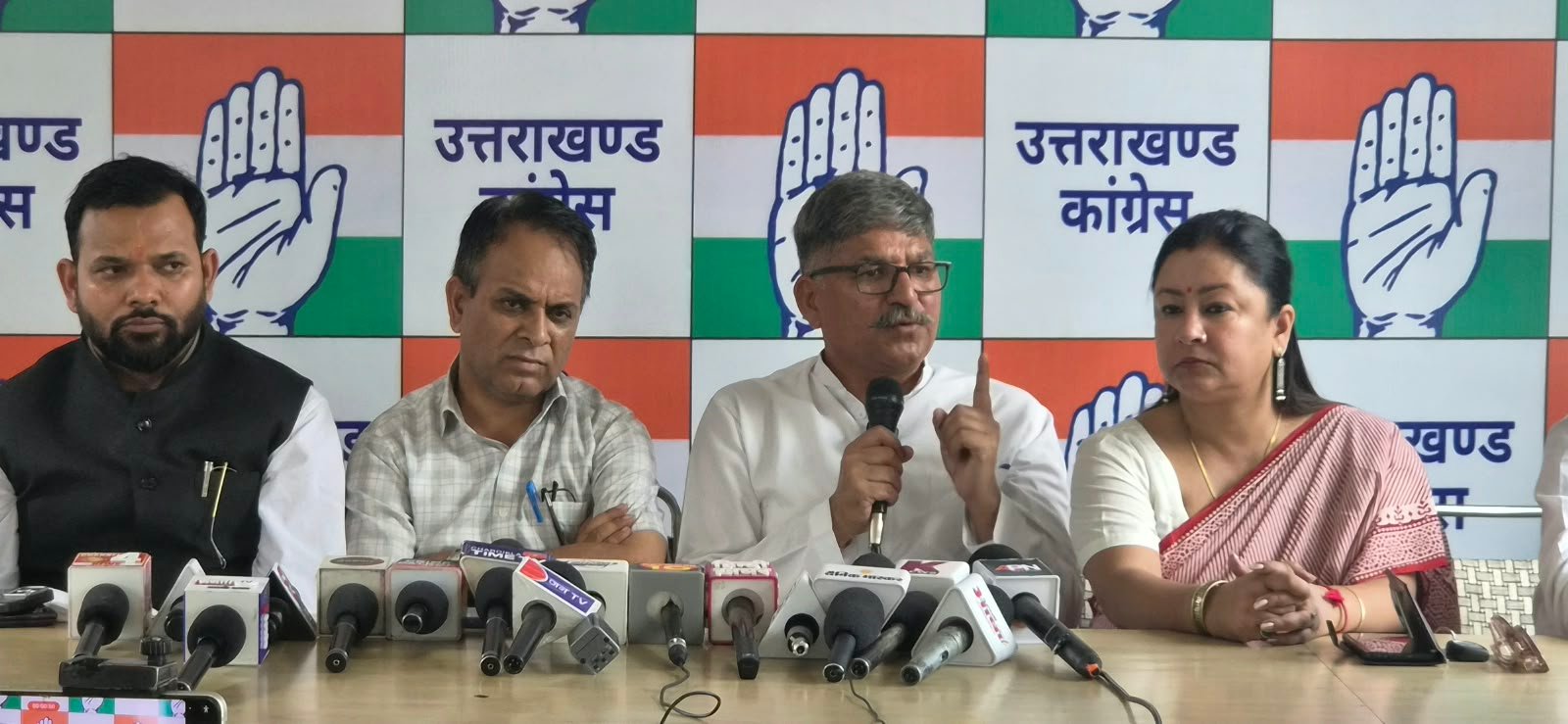 एसआईआर को लेकर कांग्रेस ने उठाए गंभीर सवाल, 13 लाख 85 हजार मतदाताओं के नाम वोटर लिस्ट से गायब करने का आरोप, मनोज रावत बोले बीजेपी और चुनाव आयोग की मिलीभगत से हुआ खेल